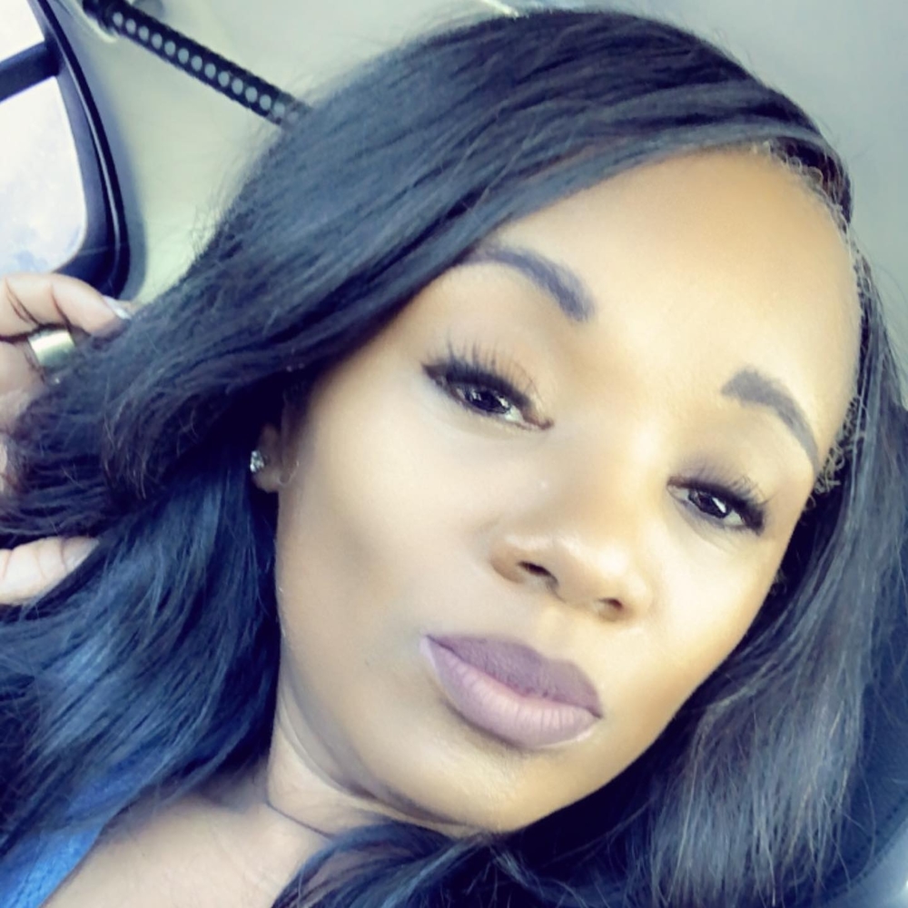 Meet your Posher, Tonia